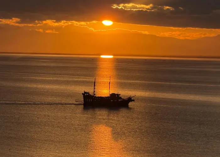 公寓 Baobloom Horizon - Seafront In The Heart Of 塞萨洛尼基